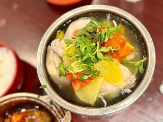 Hoa Binh Restaurant
