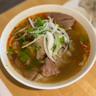 09. Bun Bo Dac Biet Cha Tom