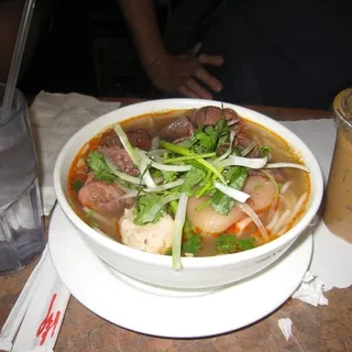 Bun Bo Hue Vy Da Dac Biet