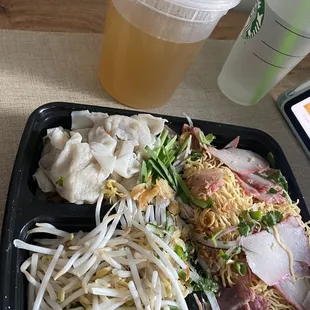 508. MI HOANH pork and shrimp wonton + roast pork egg noodle