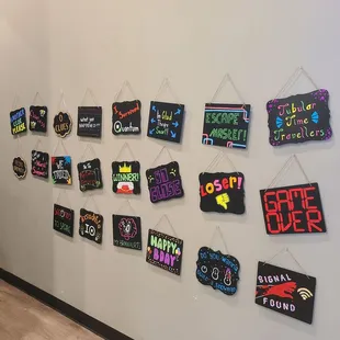 Photo sign props - 7/2024