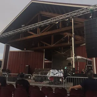 Waiting for Billy Bob Thornton and the Boxmasters