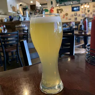 Cara-Cara (Belgian Witbier) -- a perfect pour :)