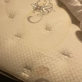 Dirty &amp; stained king mattress