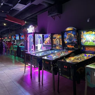 Bar and pin ball