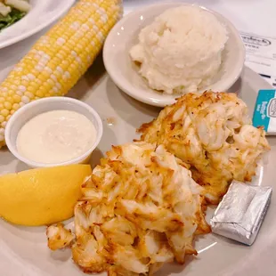 Crab cakes entree