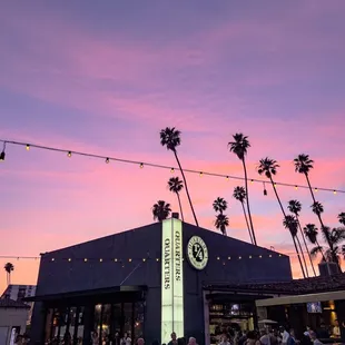 Quarters KBBQ captured by @nicejackie.