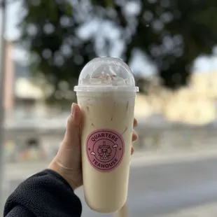 Phoenix oolong milk tea