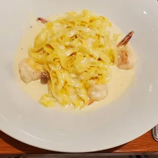 Fettuccine Alfredo