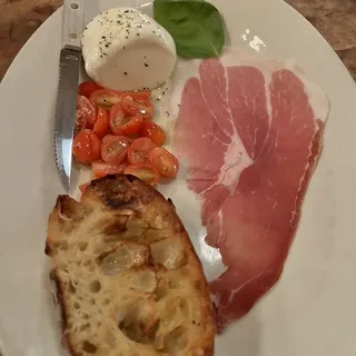 burrata prosciutto antipasto