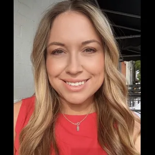 Nikki C.