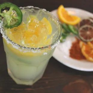 Jalapeño Picosa  (spicy)
tequila, jalapeño muddle, triple sec, citrus, orange