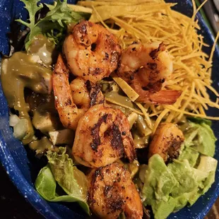 Ensalada Polanco with grilled shrimp