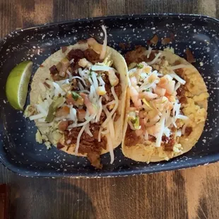 Tacos de huevo and tocino