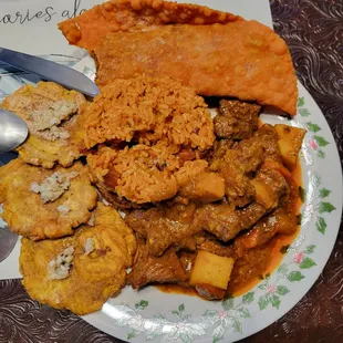 Titi favorite plate is neatly assembled on my plate.