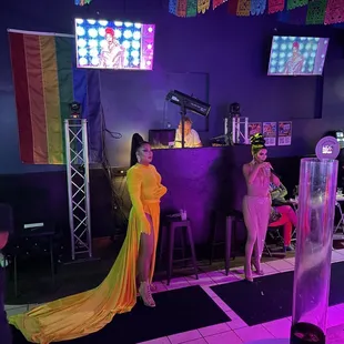 Mocha diva of drag race Thailand and Frida Mont at Que Rico