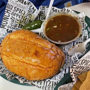 Birria torta