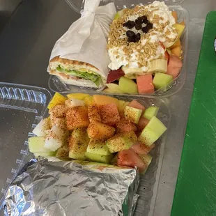 Combo 
1/2 fruit salad or pico de Gallo 
1/2 torta