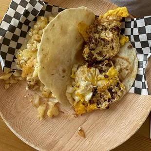 Chorizo &amp;egg Papas&amp; egg