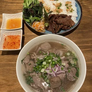 Ribeye, Brisket Meatballs Pho / Pho Tai Chinh Bo Vien