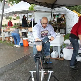 Juice Peddler - in action!