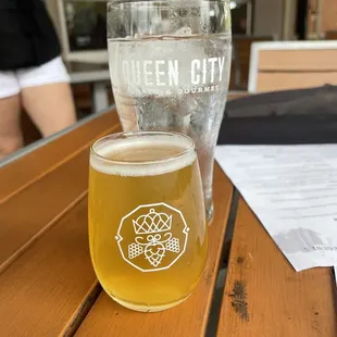 Tiny baby 5oz wheat beer. Really good.