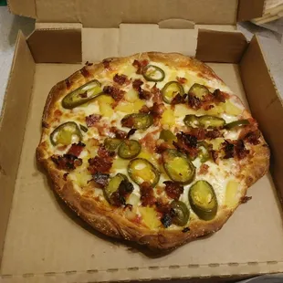 Small thin crust Hawaiian with jalapenos.