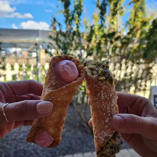 Pistachio and prickly pear cannolis