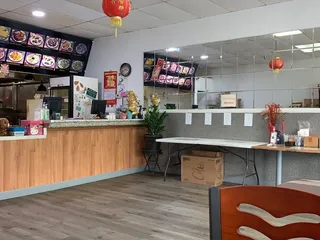 Lucky Wok Chinese Restaurant