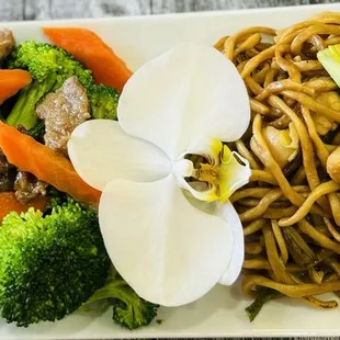 ramen and noodles, food