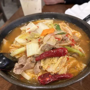 Spicy Shrimp &amp; Beef Noodle Soup w/ rice vermicelli (rating: 4/5)