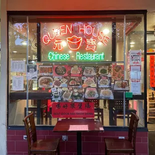 ramen and noodles, interior