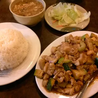 9. Cashew Chicken Lunch Special