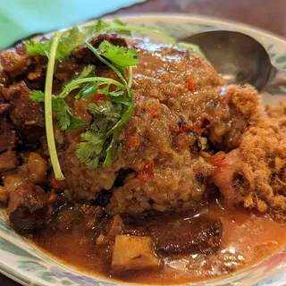 Sweet Rice Cooked in Barrel Dim Sum