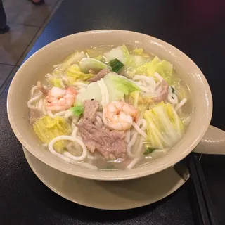 Taiwanese Combo Noodle Soup