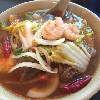 Spicy Shrimp and Beef Noodle Soup