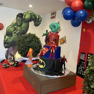 Super hero cake