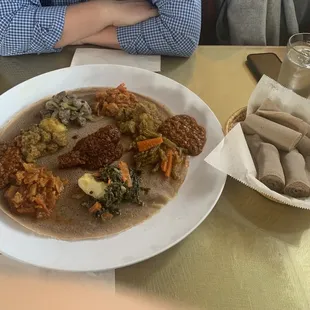 Meat and Vegetable Combination; Tips and Vegetable Combination.