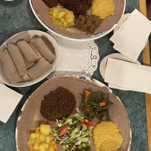 Meat combination (top) Vegetarian combination (bottom)