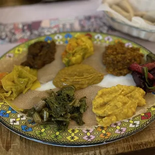 ##8. Platter Vegetarian Combo $16