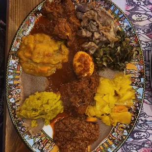 Queens 8 platter