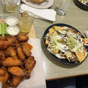 Extra large wings and Nachos