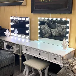 Hollywood vanities from $799