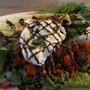 STEAK &amp; BURRATTA SALAD