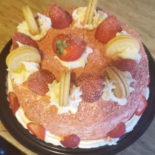 Strawberry Crunch Cake