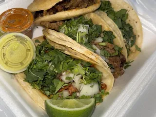 Un Taco Mas
