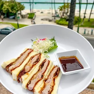 Tonkatsu Sandwich (@joeynht)