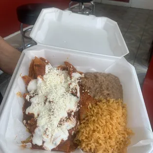 Chilaquiles rojos