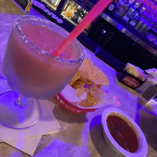 nachos, drink