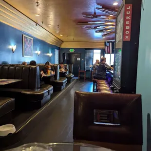 Vibe of interior at lunch